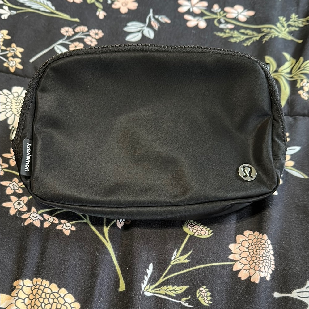 Lululemon belt bag